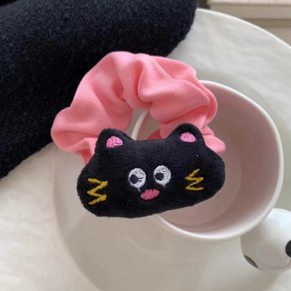 검은 고양이 머리끈