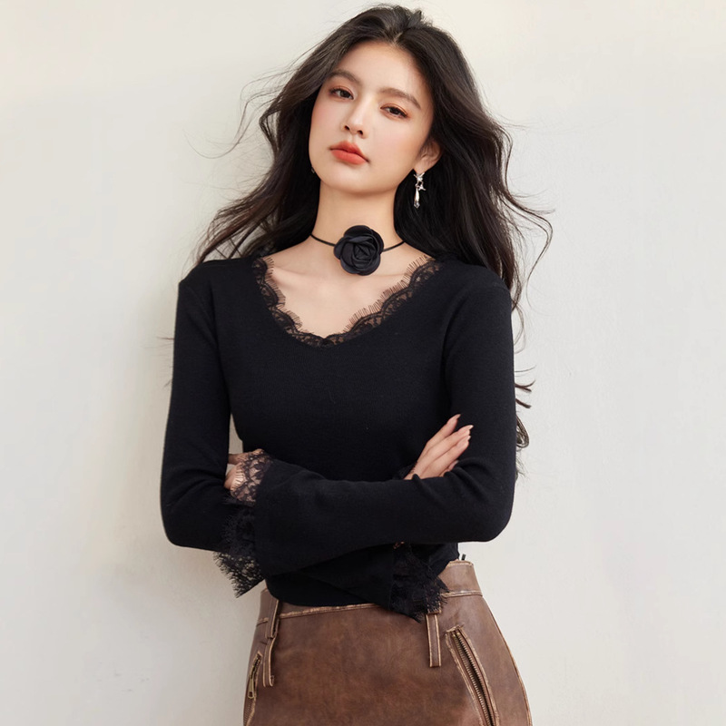 R3794 Brand Women's French Lace Splicing V Neck Knitwear New Elegant Pleated Slim Bell Sleeve Top
