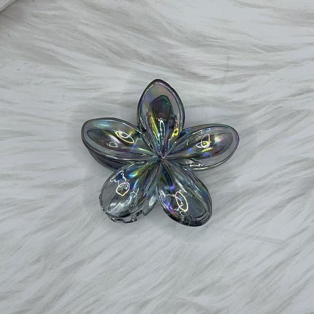 Nuevo color frangipani acrílico pinza para el cabello flor pinza de agarre de alta calidad elegante accesorio para el cabello de mujer pinza de tiburón de agarre lateral