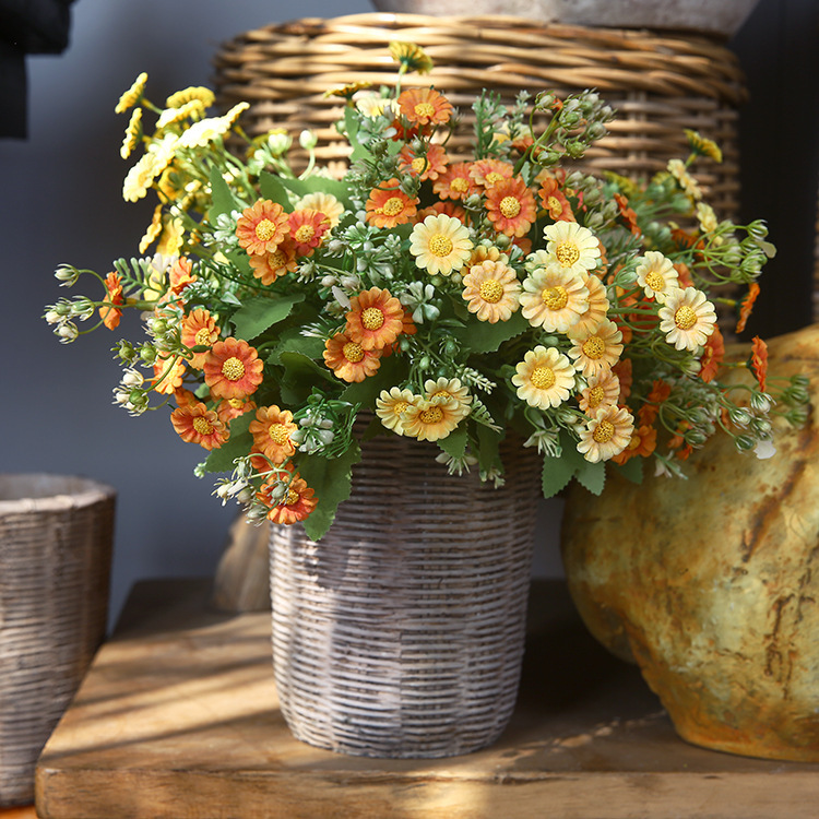 Artificial daisy flower bouquet for home and indoor decor, floral arrangement, New Year's decorative piece, faux flowers, photography prop