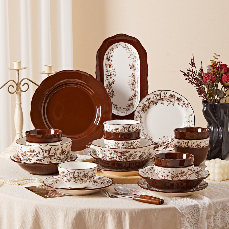 French-Style Rose Non-Slip Luxury Ceramic Tableware Set for Home Use, Including Bowls, Plates, Noodle Bowls, Fish Plates, Suitable as a Housewarming Gift