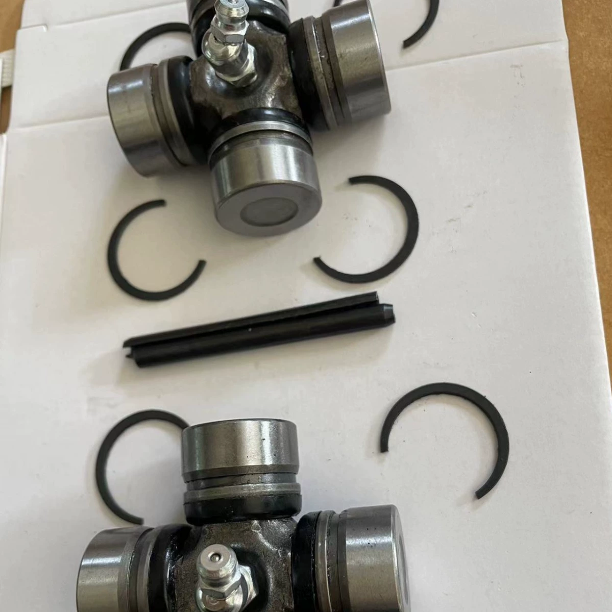 U-образный шарнир переднего карданных вала 2202015 2203703 3235500 3235616 3260104