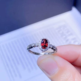 手链;挂饰挂件;戒指