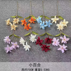 3頭の小百合は花の結婚式のホテルの結婚式場の家の装飾の置物の偽の花の卸売りの越境をシミュレーションします。