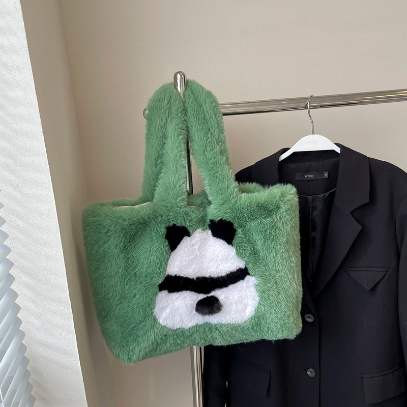 Panda peludo bolso grande mujer 2024 nuevo bolso de clase para estudiantes universitarios de moda otoño e invierno con bolso especial bajo la axila