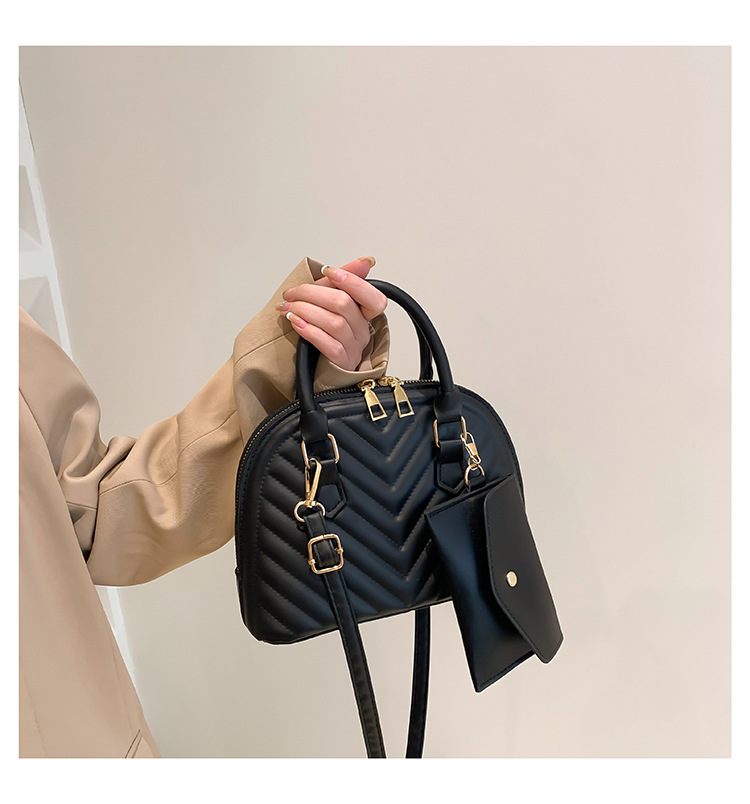 Women's Small Spring Pu Leather Stripe Solid Color Fashion Square Lock Clasp Dome Bag display picture 2