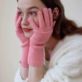 围巾;成人帽;成人手套