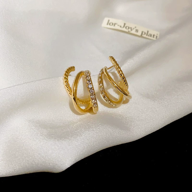 Серьги, серебряная игла 925, жемчужина и циркон floral ретро европейский стиль, лёгкий 0.036 кг