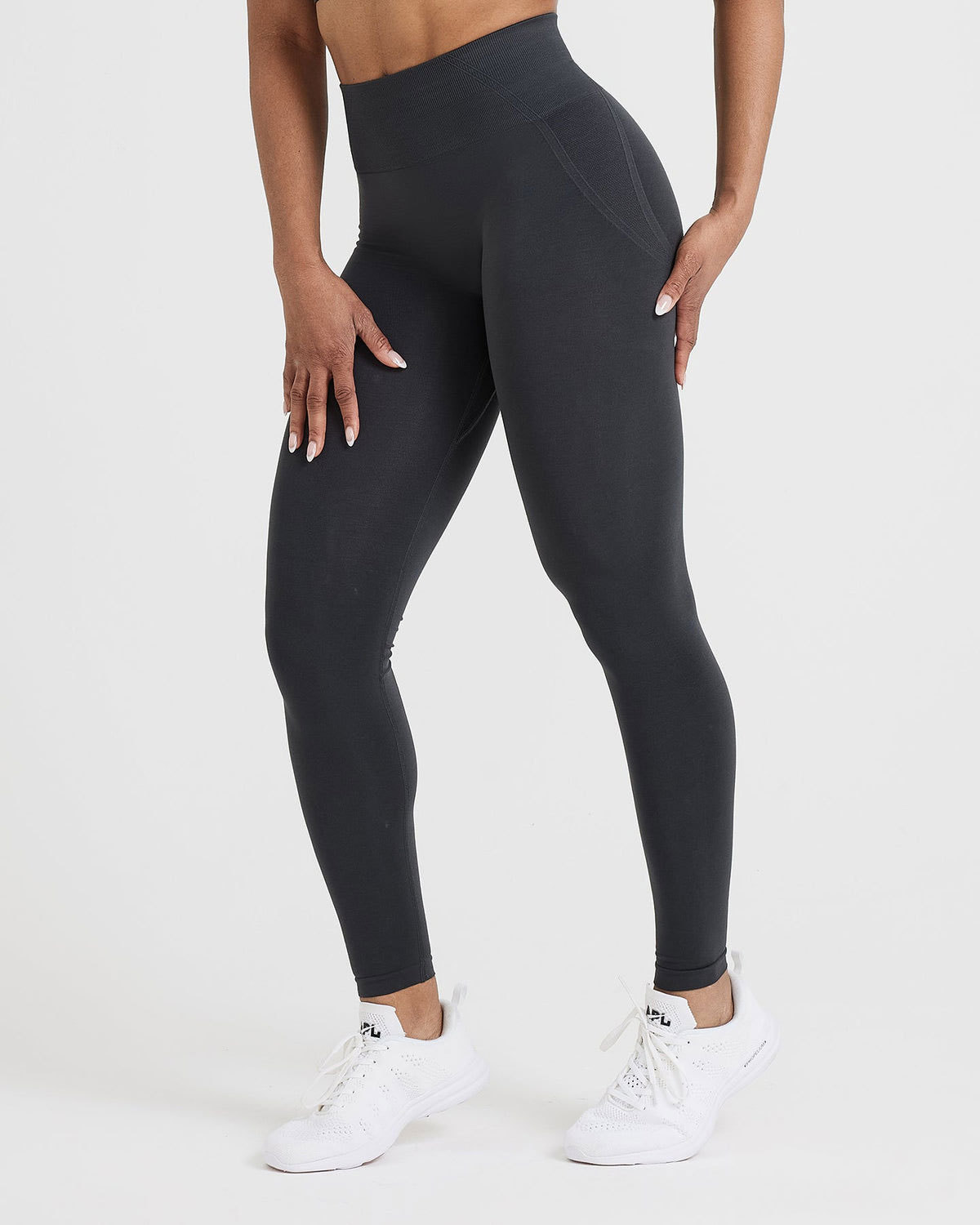 Effortless_Leggings_Coal_03_12