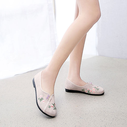 Folk dance Shoes shoes embroidered shoes and old Beijing literary ethical wind hanfu embroidery shoes