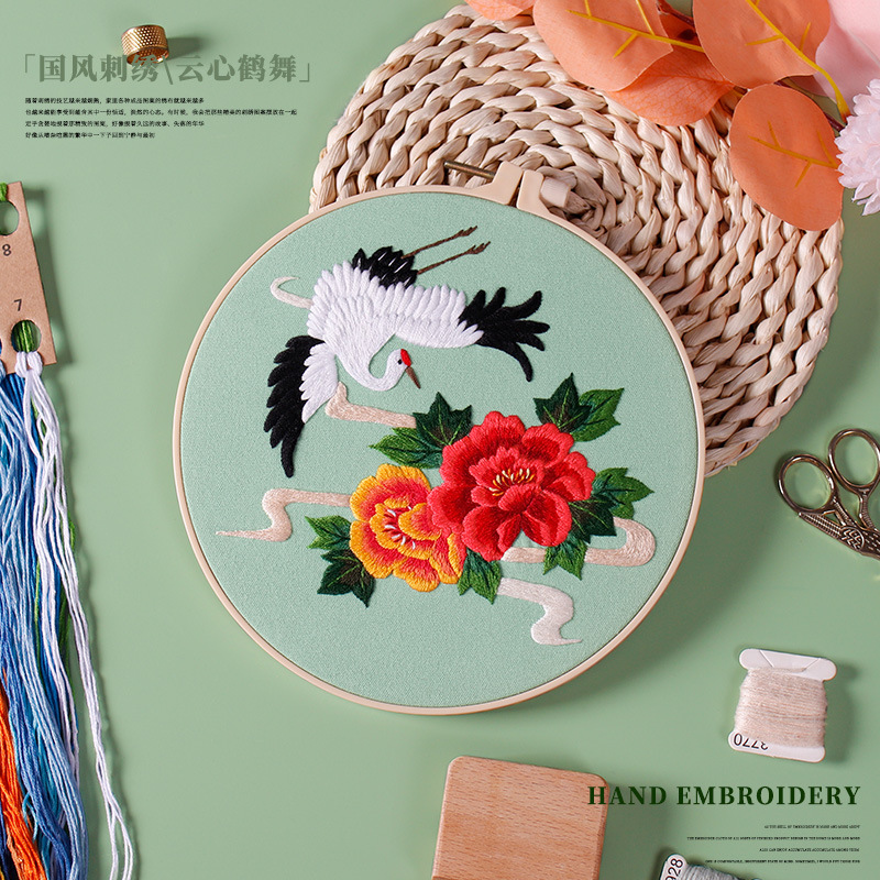 DIY hecho a mano bordado material paquete original nueva nube corazón grúa danza grúa auspicioso nube Pino Cypress Peony Lotus Inglés