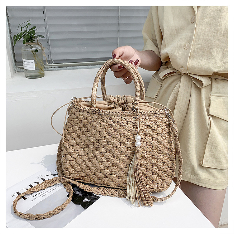 Fashion Straw Woven Messenger Tassel Bag display picture 26