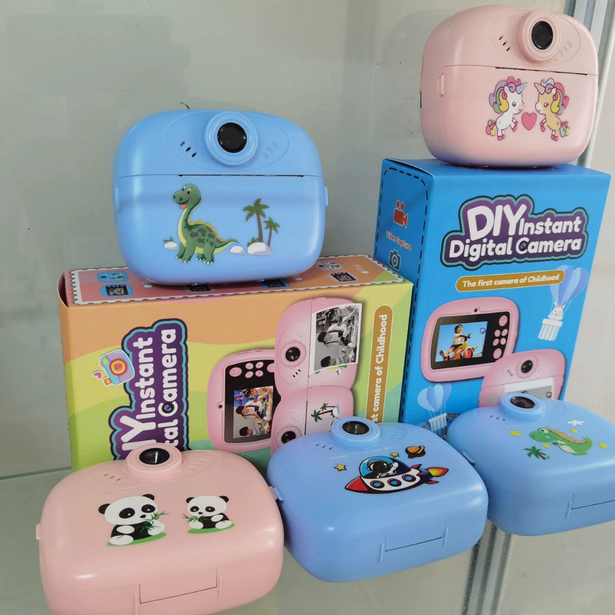 Polaroid, multifunctional camera