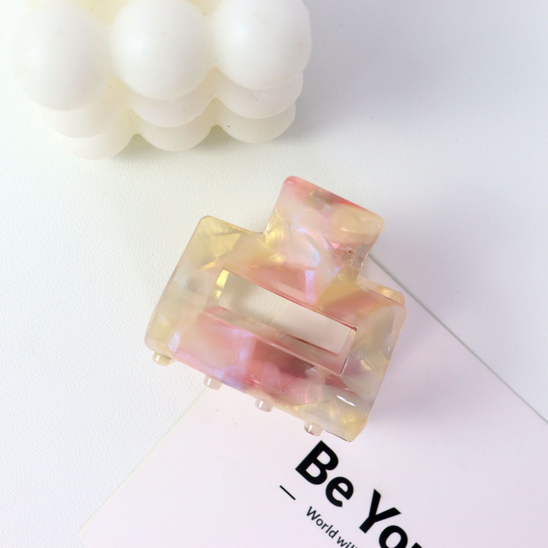 컬러풀한 핑크 옐로우 그레이