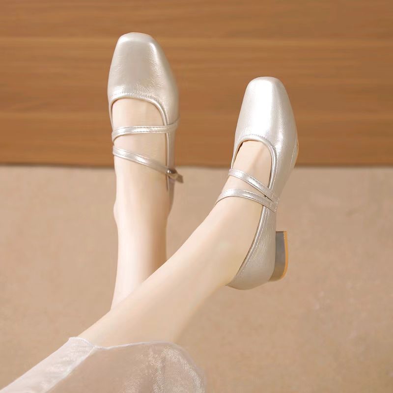 Zapatos franceses de mujer de primavera y verano de 2026 nuevos zapatos de tacón alto de moda de tacón grueso velcro zapatos de moda