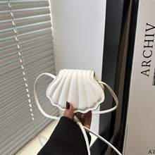 小众设计包包女新款2025时尚链条单肩包夏天流行百搭斜挎包贝壳包