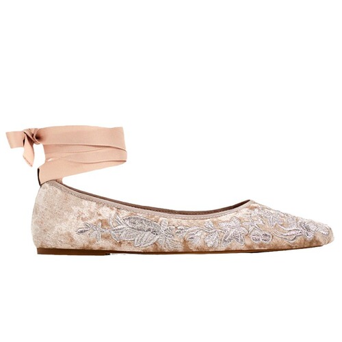 2024 Spring and Summer Versatile Fairy Style Flat Sandals with Laces Hanfu Ballet Single Shoes for Bridesmaids and Brides Wedding Shoes Women Trendy