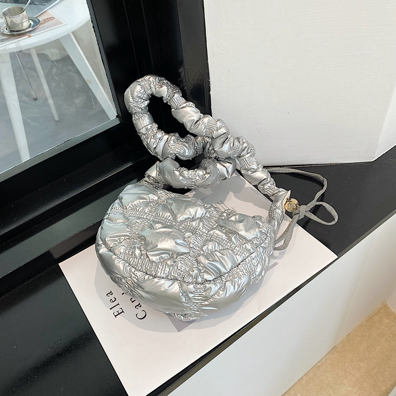 Estilo coreano nube plisado bolsa pequeña bolsa bolsas nuevo nicho de alto grado brillante cara puff dumpling hombro bolsa de las axilas para las mujeres