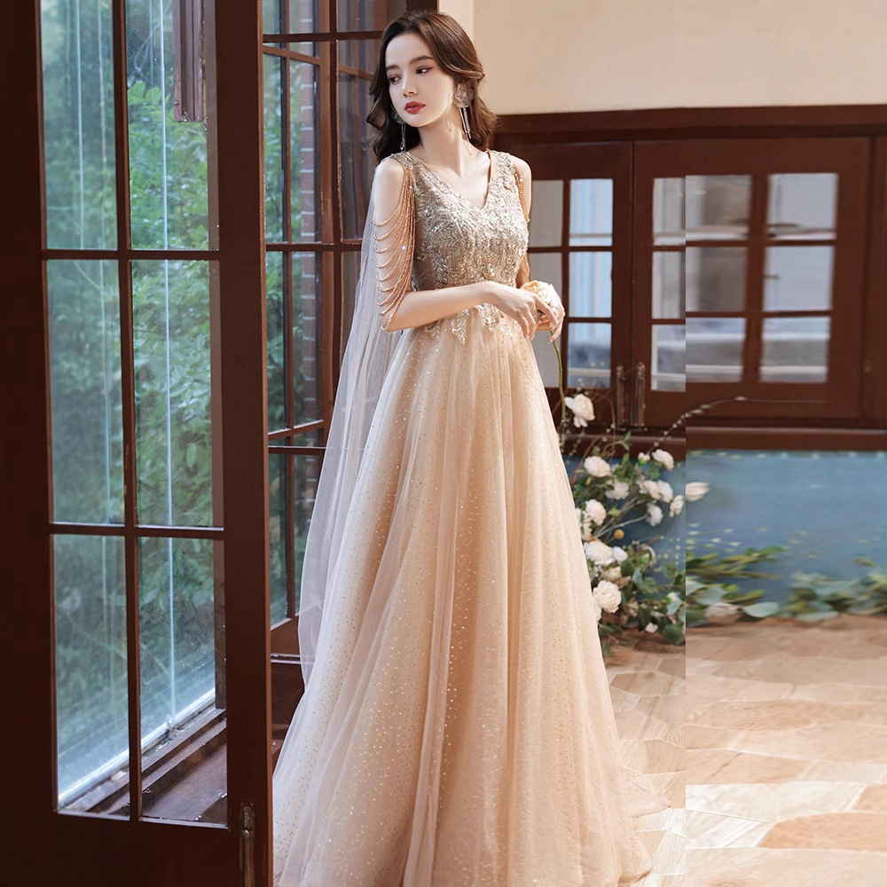 Abito da sera color champagne da donna, stile sobrio e lussuoso, elegante abito da donna per cerimonie di passaggio all'età adulta, lauree e spettacoli._voghion.com