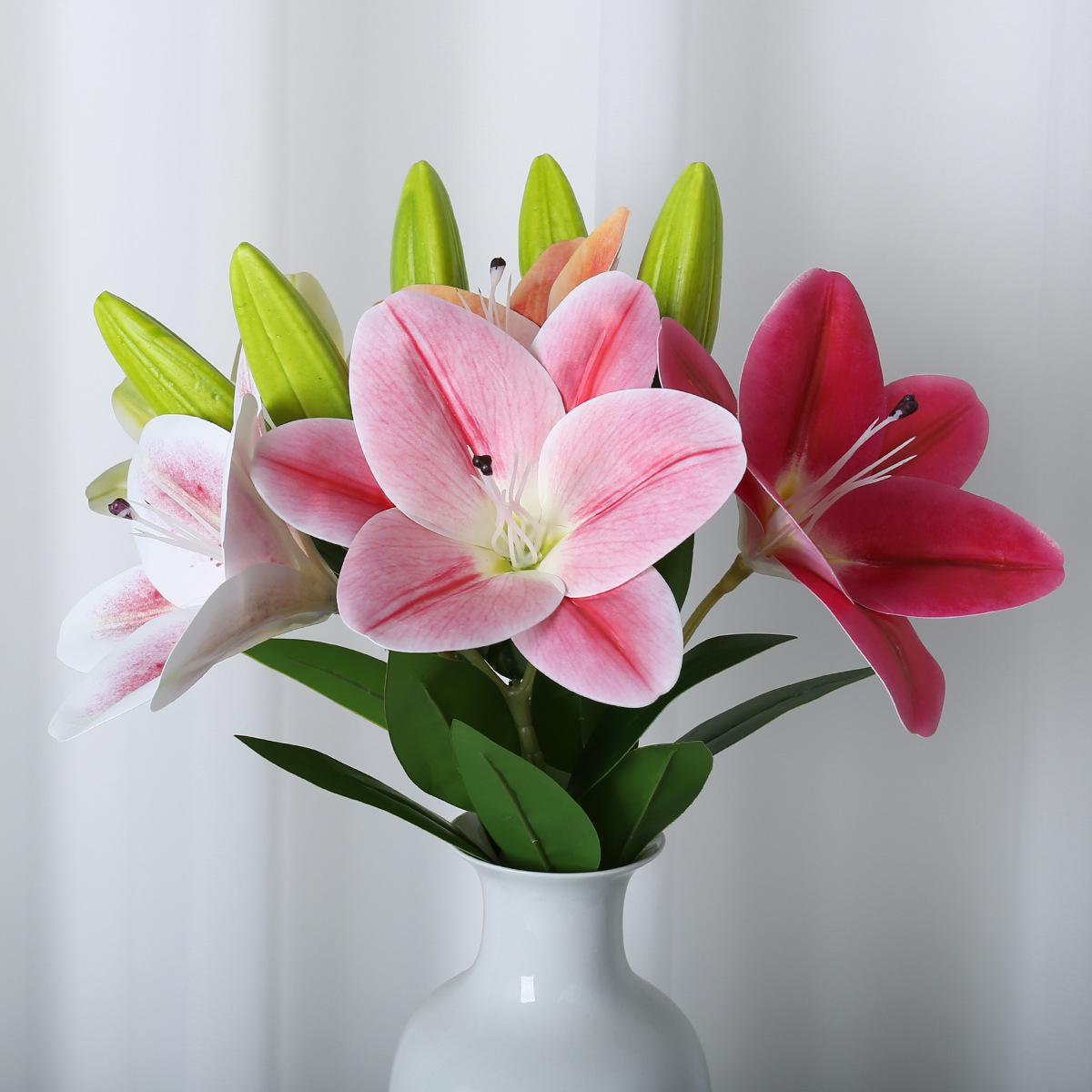 Fabricantes al por mayor boda decoración del hogar flor falsa 1 flor 1 brote mini película de una sola mano 2 lirios de flores artificiales