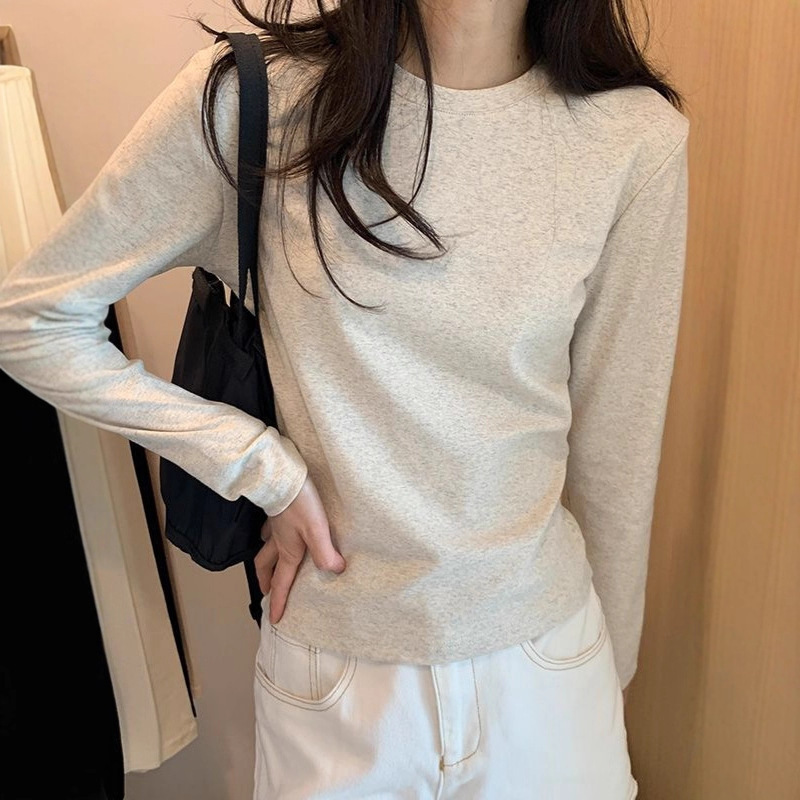 Gray Slim-Fit Long-Sleeve Base Shirt for Women with a Round Neck and Regular Shoulders, Early Autumn New Versatile Top Gray Slim-Fit Long-Sleeve Base Shirt for Women with a Round Neck and Regular Shoulders, Early Autumn New Versatile Top