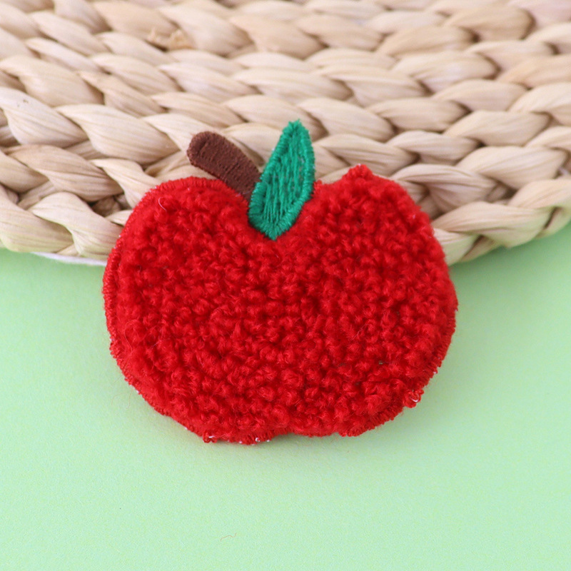Factory Direct Sales Cartoon Red Apple Felt Embroider Trademark Clothing Patch Hand-Sewn Decorative Cloth Patch Clothing Accessories