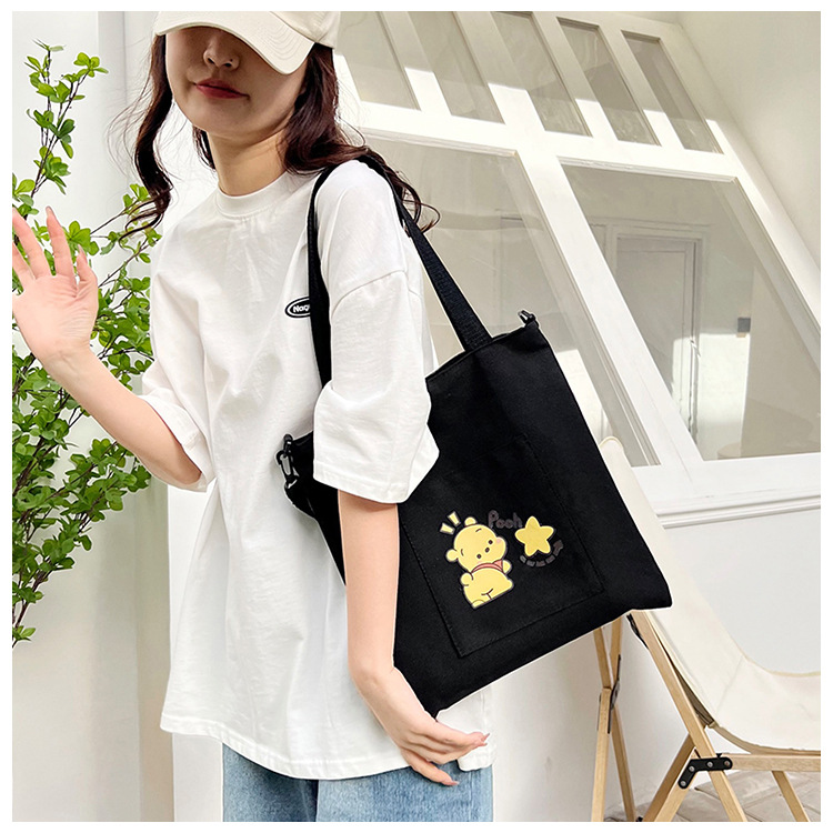 New high-appeartion-level hand-held tote bags are selling well, large-capacity single-shoulder crossbody bags, and wholesale canvas bags for junior and senior high school students details Picture