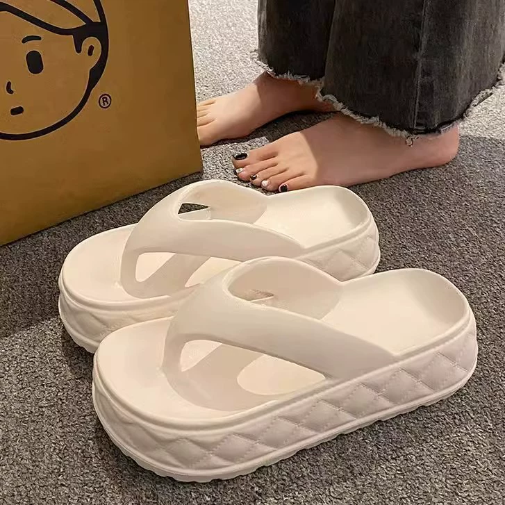 Приморские пляжные сандалии для женщин, летняя верхняя одежда, нескользящие, новинка 2024, женские дорожные шлепанцы Sanya на толстой подошве