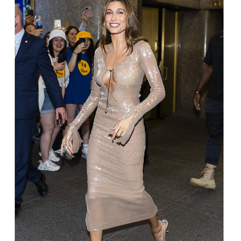 Independent Station European and American High-end Fashion Sequin V-neck Backless Dress Slim-fit Party Dress Mid-length Dress