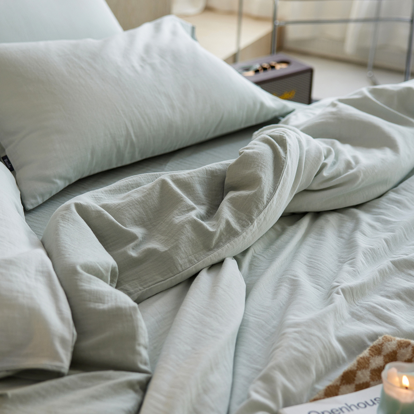 Pure Cotton Four Piece Bed Sheet Set With Tie Back Style_voghion.com