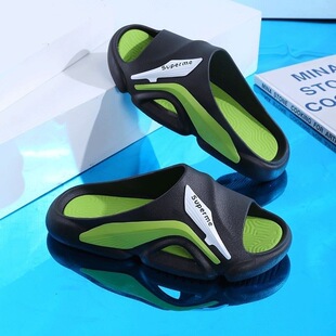 Slippers Men's Casual Fashion Trend Blast Street Summer Home Non-slip Thick Bottom Beach Outer Wear Couple's Shit Feeling Sandals