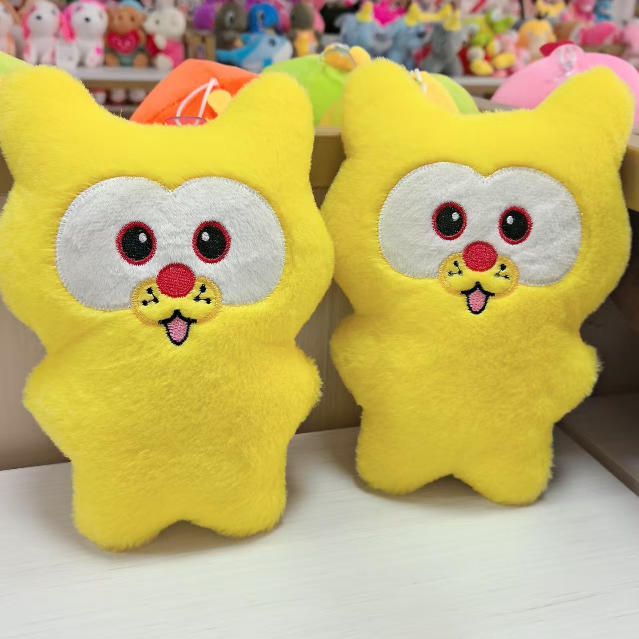 Peluş Oyuncak 20cm Civarı Sekiz İnçlik Basit Tasarım Vinç Makinesi Figürü Düğün Atma Şirket Festival Peluş Oyuncak