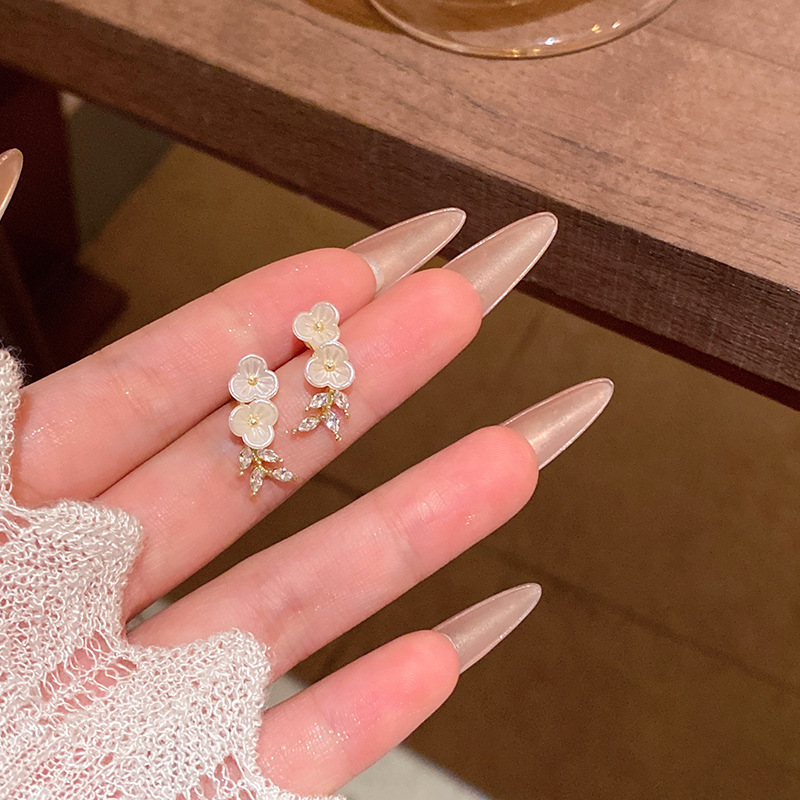 轻奢小众优雅气质花朵耳钉女时尚百搭高级感精致锆石耳环耳饰批发|undefined