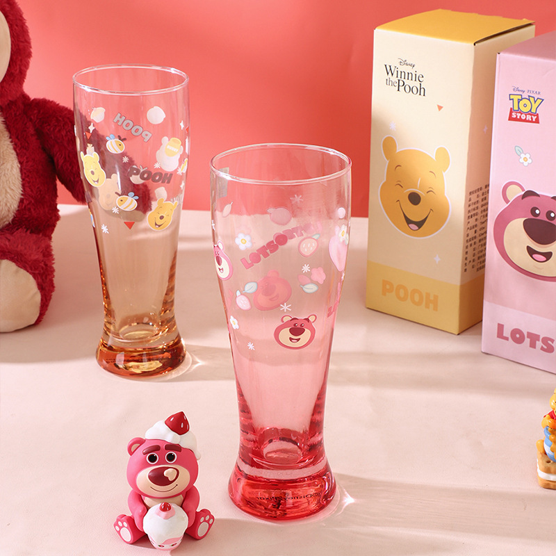 Vaso de vidrio rojo de Disney de fresas, taza de dibujos animados, taza de jugo de leche de pies altos, taza de bebidas frías de alto valor facial