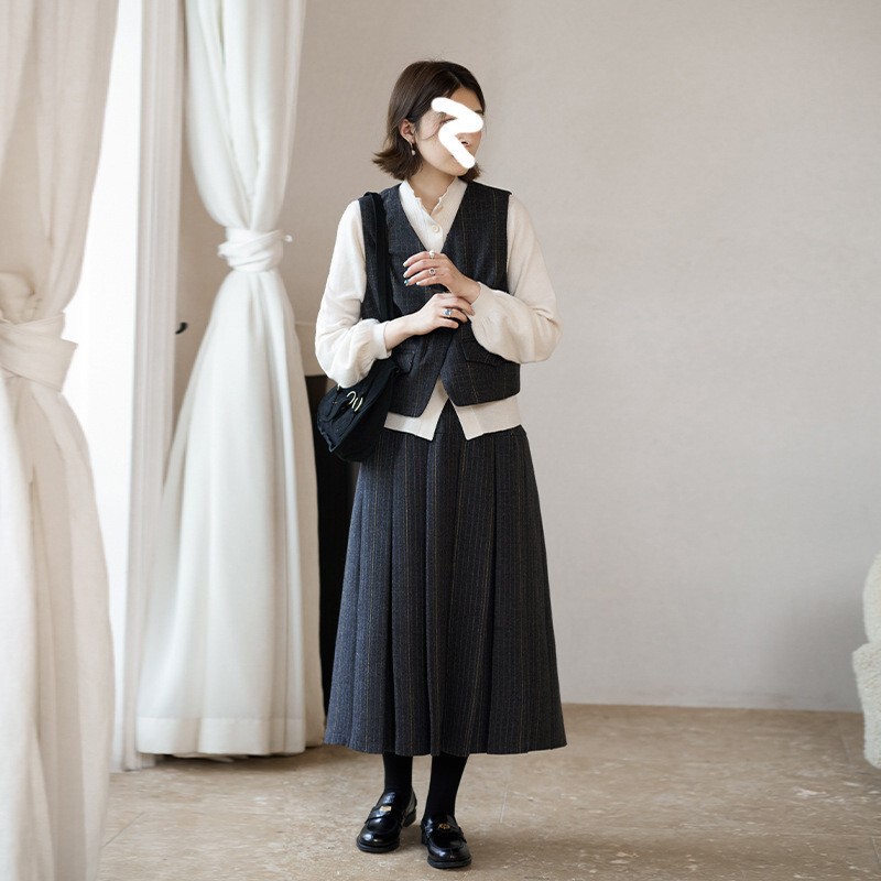 "Line Drawing Workshop" "Hogwarts" Vintage Plaid Woolen Suit/Pleated Overskirt/Vest suit