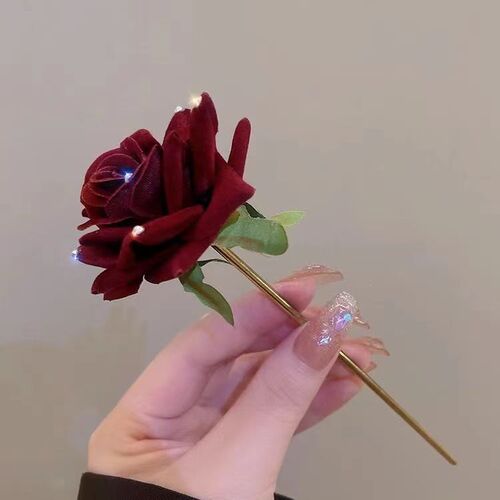 2024 New Red Rose Hairpin, Simple and Elegant, High-End, Braided Hairpin, Ancient Style Bridal Hair Accessory for Women