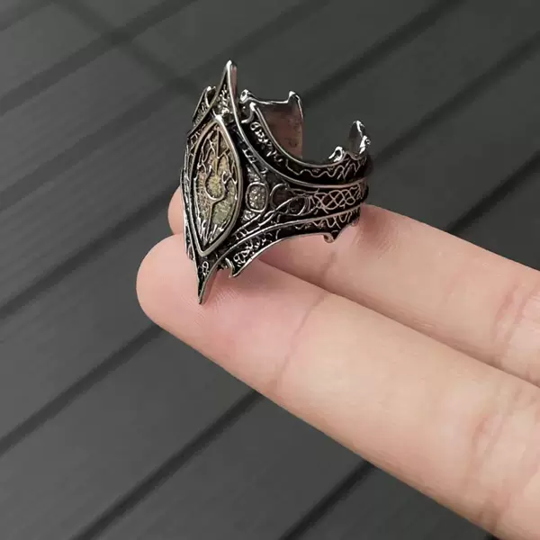 Distressed vintage ring jewelry, shield of resistance, retro dark style, unisex ring, unique and fashionable