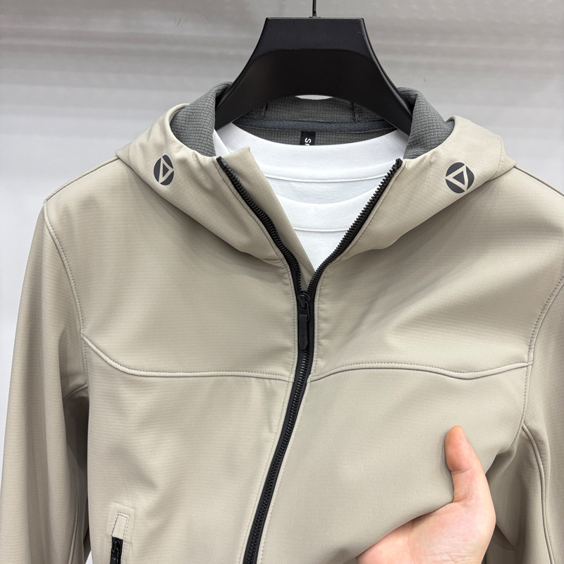 [Outdoor Soft Shell Jacket] Tommy Autumn and Winter Men's Hooded Jacket Sports Casual Fashion Jacket Easiest for Match Style