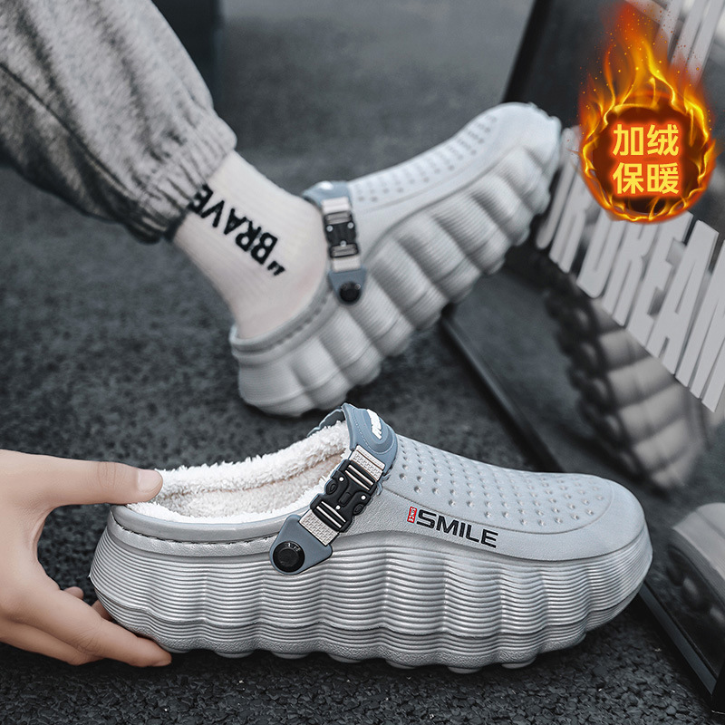 Designer's new autumn collection of fleece-lined clogs: breathable, non-slip, odor-resistant, with a comfortable, cushioned sole, and a closed-toe design, perfect for driving