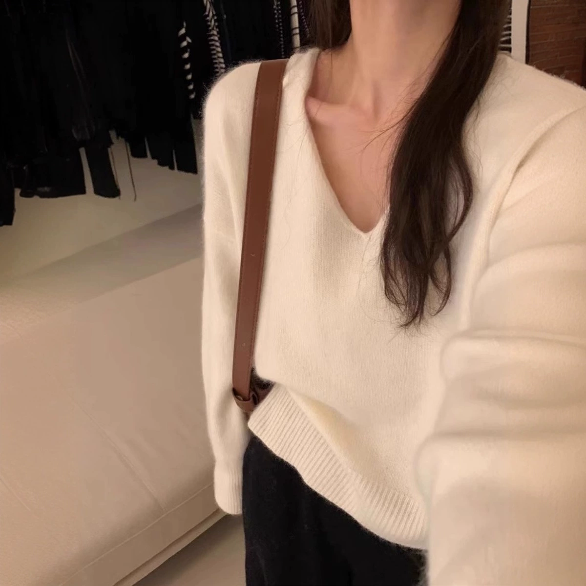 2024 осень и зима новый свитер с воротником женский ленивый ветер мягкий клейкий короткий пуловер