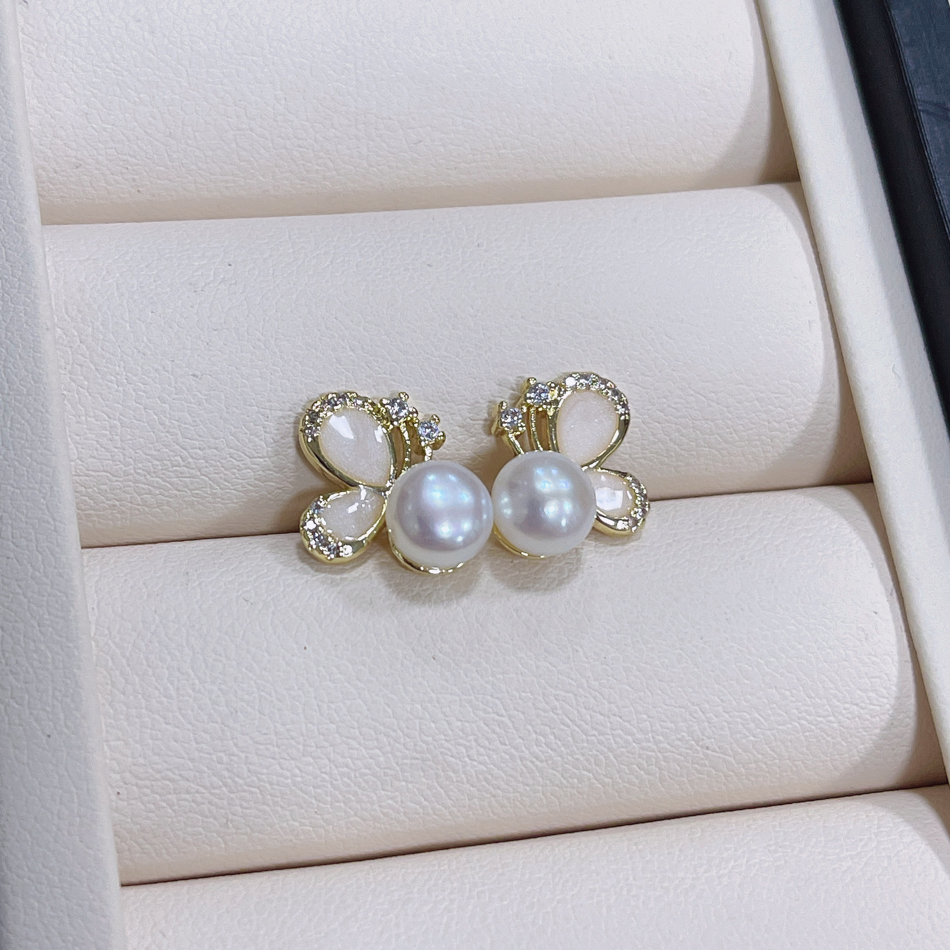 ʱ�־��Ƕ��ڴ��������ſ� ��־��14Kע�����뵭ˮ���������׹