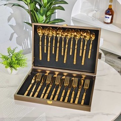 贅沢な食器セット24個の純銀金メッキイタリアデザインホテルの高級家庭用誕生日プレゼント