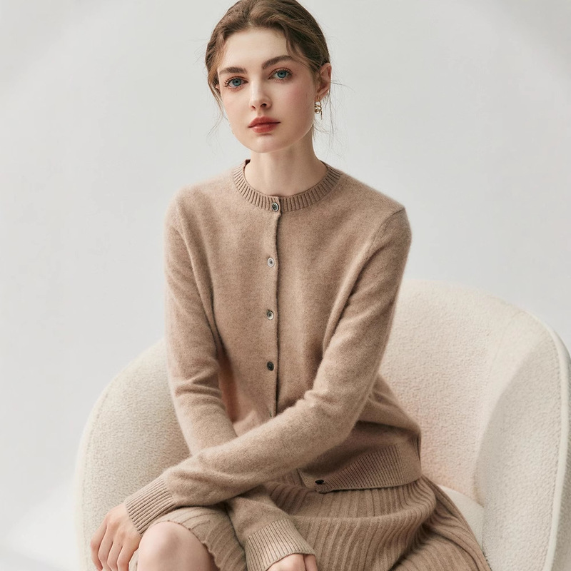 Thickened Soft Waxy Cashmere Knitted Cardigan Women's Round Neck Elegant Sweater Jacket 2025 Autumn and Winter New Slim Fit Top