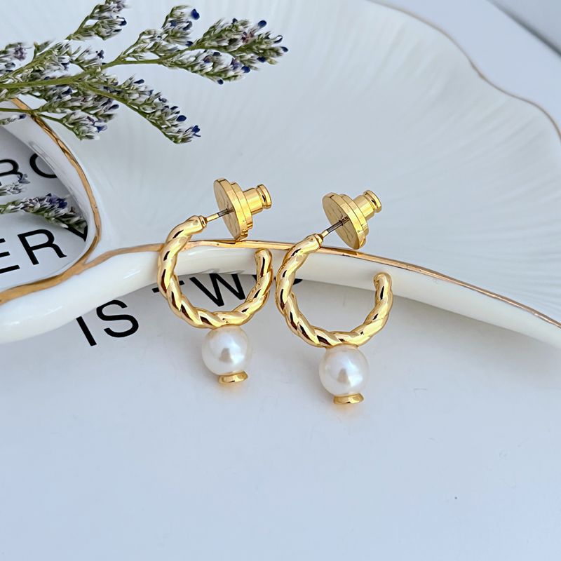 Fashionable elegant cute stone inlay pearl with pigtail
