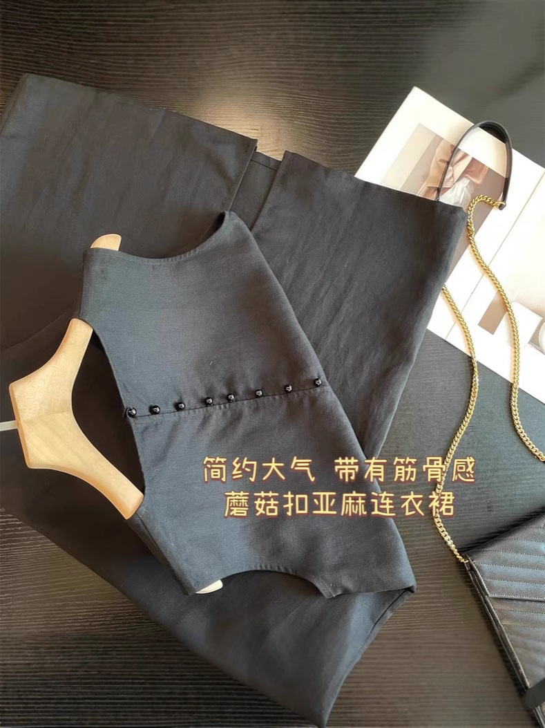 老钱中長丈黒ノースリーブベストマッシュルームボタンリネンドレス女性らしいゆったり着痩せ効果のあるリトルブラックドレス