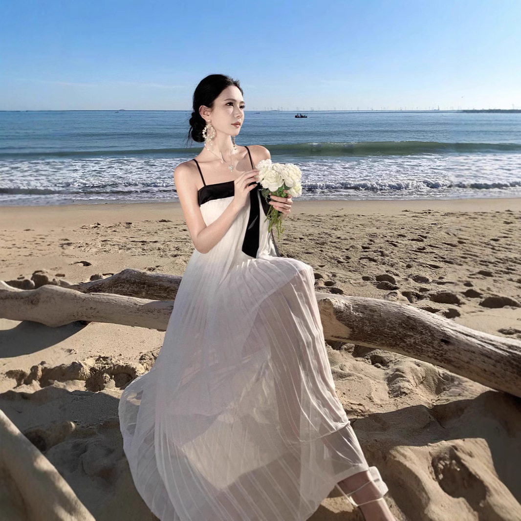 국경 간 신제품 Sanya Seaside Collar Chiffon 화이트 홀리데이 비치 원피스 백리스 슬링 원피스 여성의 여름 롱