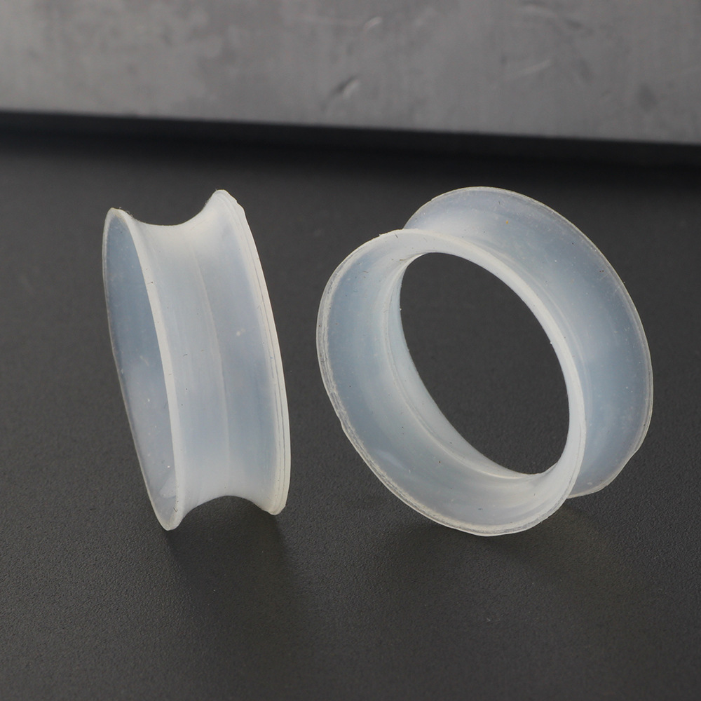 Pointed titanium steel lip stud product view