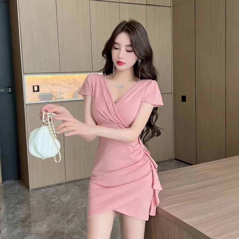 2025 Summer Nightclub Women's Work Clothes Low-cut Sexy Short-sleeved dress Temperament Age-reducing Pleated Slim-fit Hip Skirt