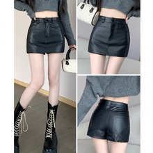 皮短裤女2024新款秋冬季外穿高腰裙裤PU皮显瘦超火黑色a字版靴裤