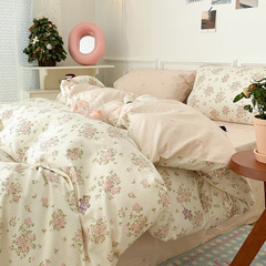 Cute and Fresh Full-Cotton Printed Quilt Set for Dormitory - Small Floral Pattern, 3-Piece Set
